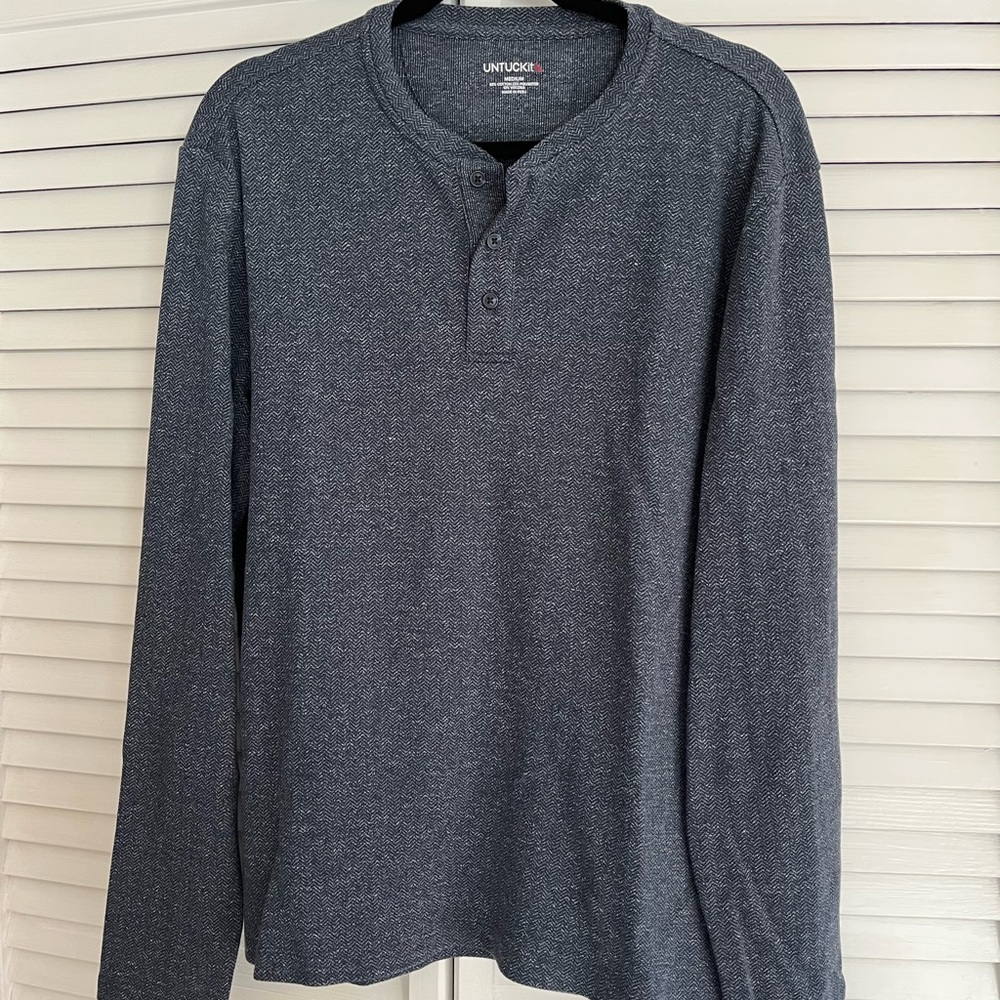 UNTUCKit Men's Navy Heather Henley Shirt